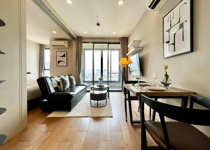 Near Bts L Centralworld L Pool And Sauna 曼谷