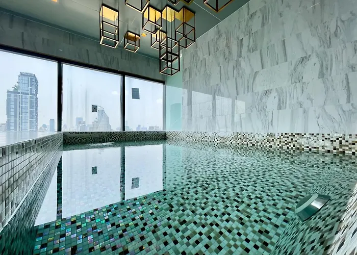 Near Bts L Centralworld L Pool And Sauna *